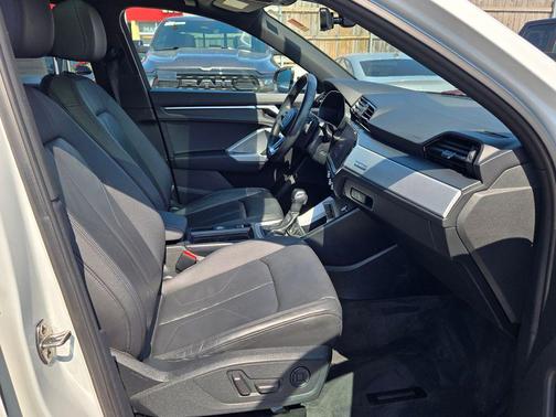 Glacier White 2021 Audi Q3 45 S line Premium