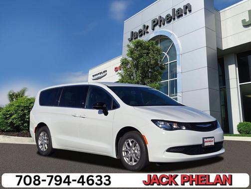 2026 Chrysler Voyager LX