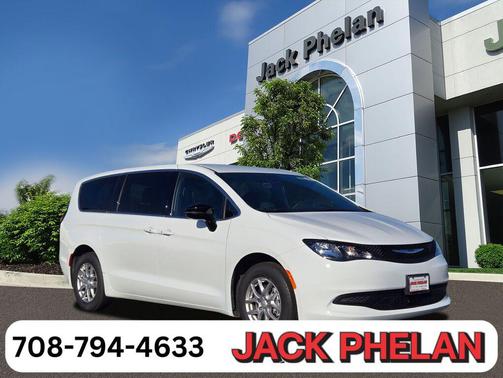 2026 Chrysler Voyager LX