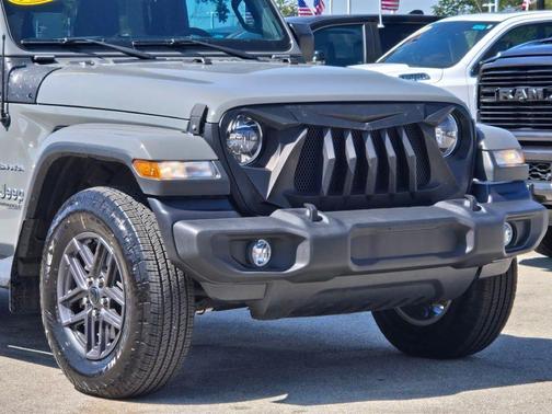 2022 Jeep Wrangler Unlimited Sahara