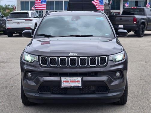 Baltic Gray Metallic Clearcoat 2024 Jeep Compass Latitude
