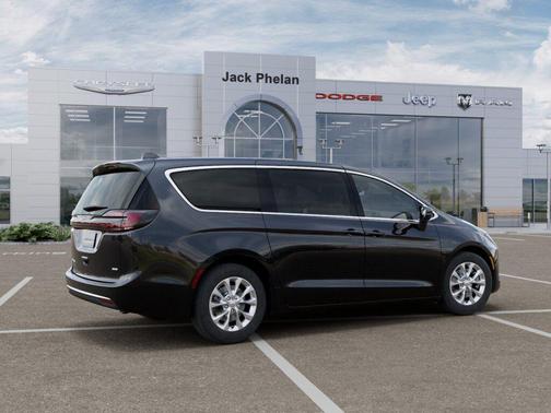 Diamond Black Crystal Pearlcoat 2027 Chrysler Pacifica L