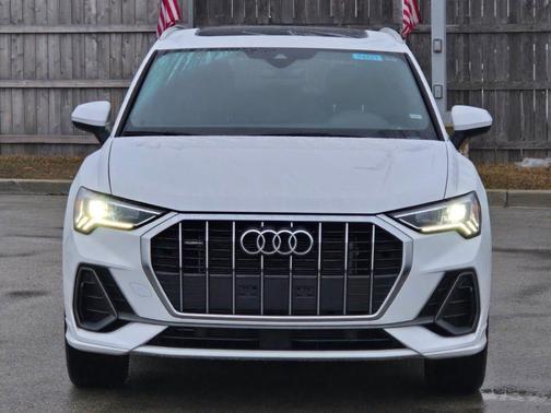 2025 Audi Q3 Premium 45 TFSI S line quattro Tiptronic