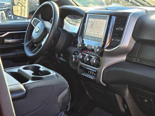 Delmonico Red Pearlcoat 2025 RAM 1500 Big Horn/Lone Star