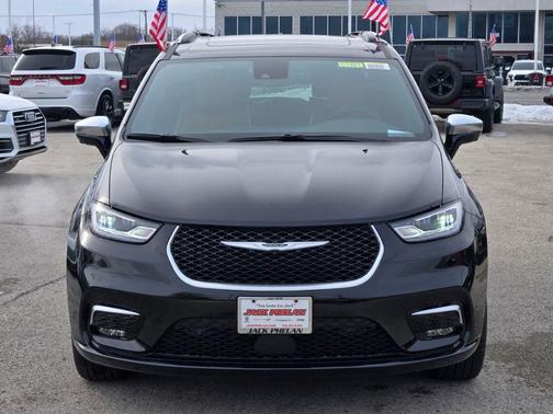 2026 Chrysler Pacifica L