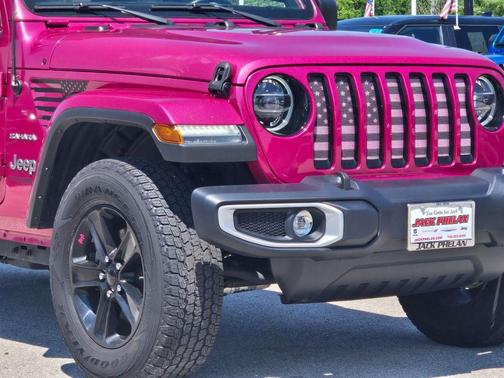 Tuscadero Pearlcoat 2021 Jeep Wrangler Unlimited Sahara