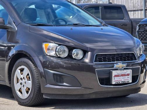 Mocha Bronze Metallic 2014 Chevrolet Sonic LS
