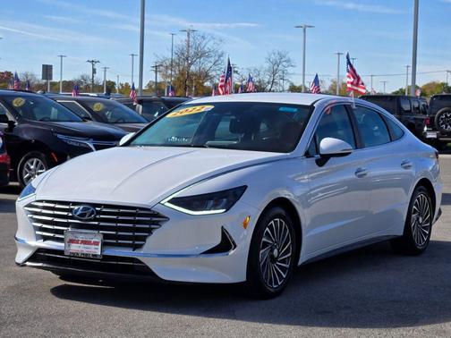 2022 Hyundai SONATA Hybrid SE