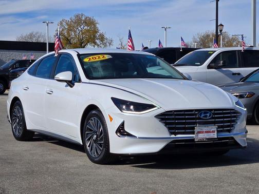 2022 Hyundai SONATA Hybrid SE
