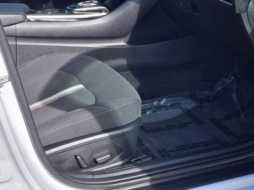 2022 Hyundai SONATA Hybrid SE