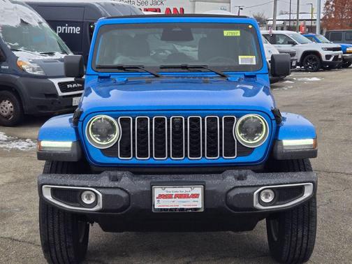 2026 Jeep Wrangler 4-Door Sahara 4x4