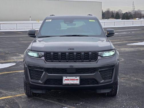 2026 Jeep Grand Cherokee Altitude