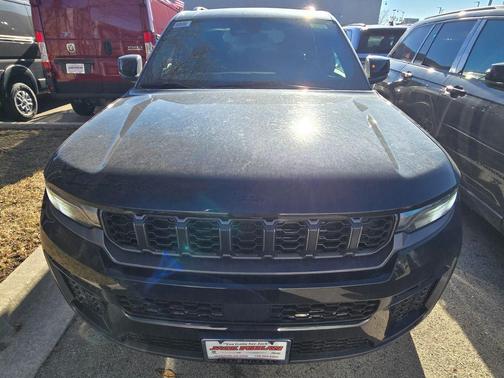 2026 Jeep Grand Cherokee Altitude