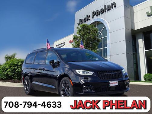 2026 Chrysler Pacifica L