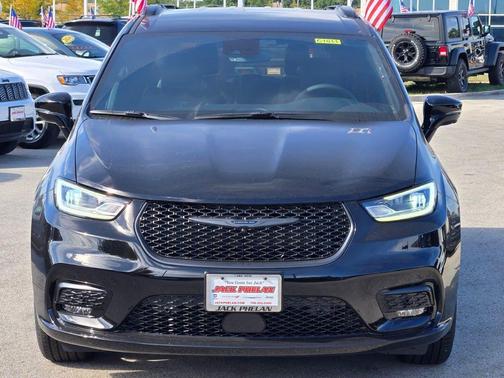 2026 Chrysler Pacifica L