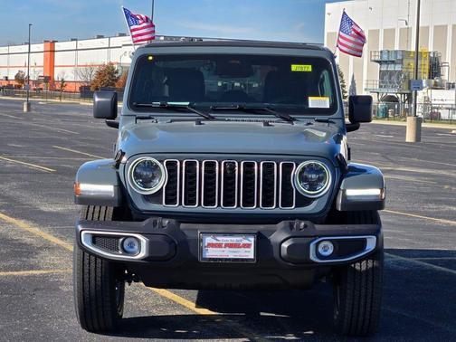 2026 Jeep Wrangler 4-Door Sahara 4x4