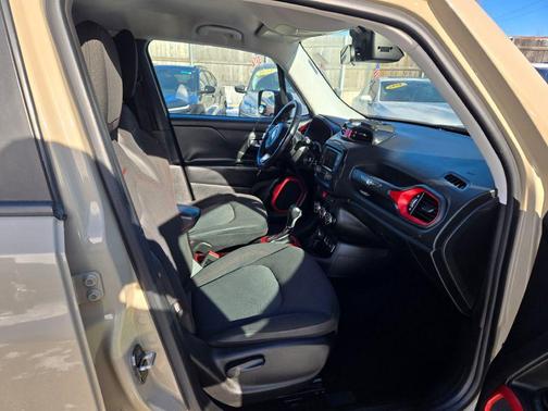 2015 Jeep Renegade Trailhawk