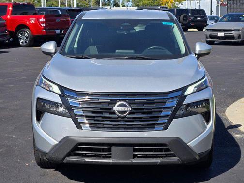 Brilliant Silver Metallic 2024 Nissan Rogue SV