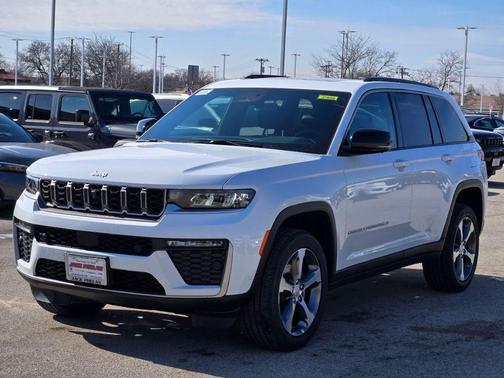 Bright White Clearcoat 2026 Jeep Grand Cherokee Limited
