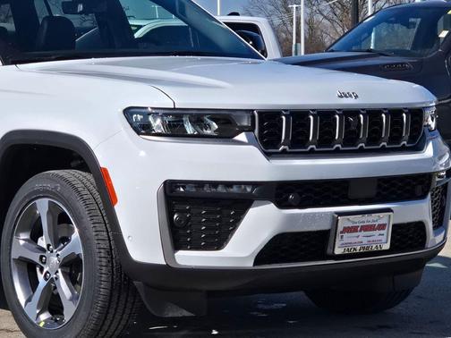 Bright White Clearcoat 2026 Jeep Grand Cherokee Limited