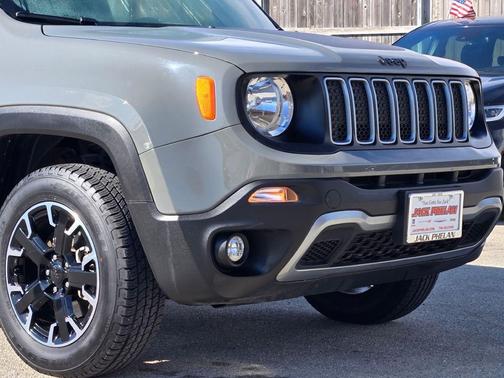 2023 Jeep Renegade Upland