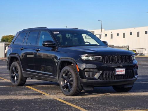 2025 Jeep Grand Cherokee Altitude
