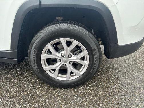 Bright White Clearcoat 2022 Jeep Grand Cherokee Limited