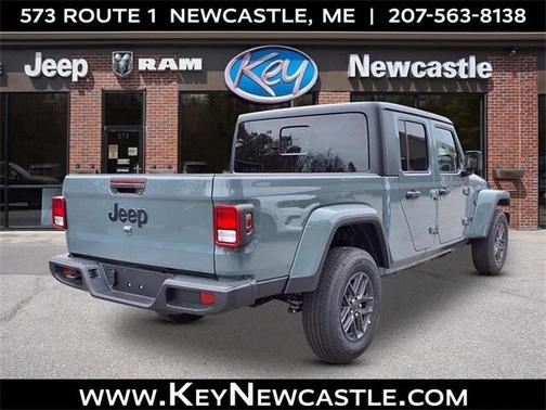 2025 Jeep Gladiator Sport