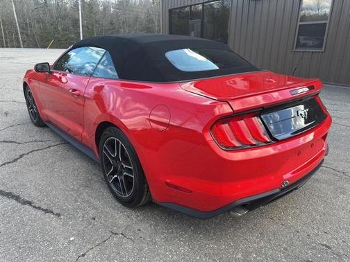 2022 Ford Mustang EcoBoost Premium