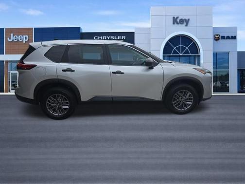 Brilliant Silver Metallic 2024 Nissan Rogue S