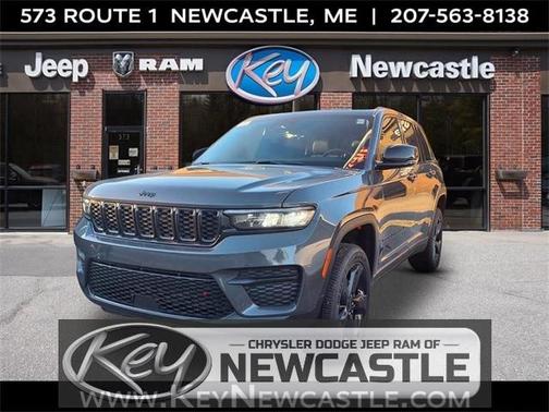 2025 Jeep Grand Cherokee Laredo