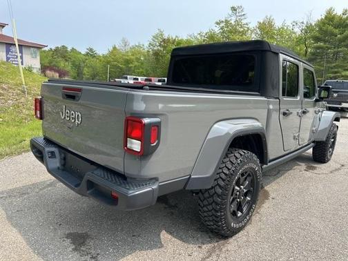 2021 Jeep Gladiator Sport