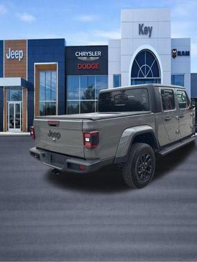 Sting Gray Clearcoat 2022 Jeep Gladiator Sport