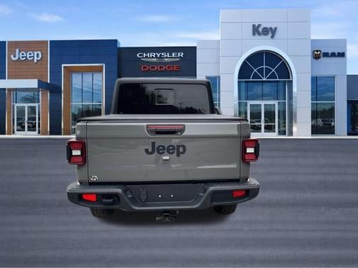 Sting Gray Clearcoat 2022 Jeep Gladiator Sport