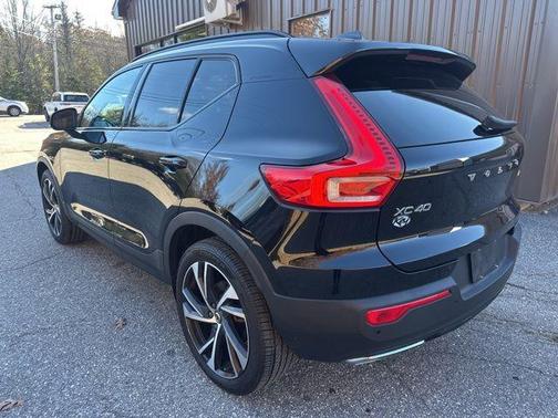 2020 Volvo XC40 T5 R-Design