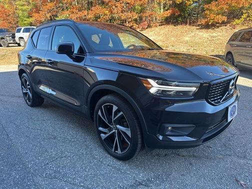 2020 Volvo XC40 T5 R-Design