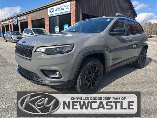 2023 Jeep Cherokee Altitude Lux