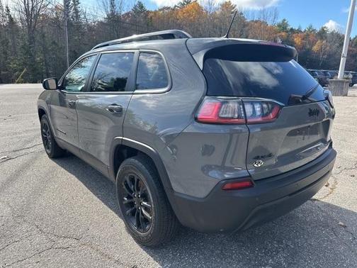 2023 Jeep Cherokee Altitude Lux