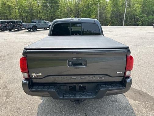 2022 Toyota Tacoma SR