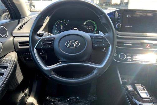 2022 Hyundai SONATA Hybrid Limited