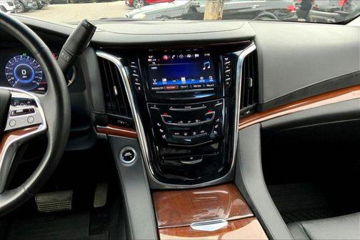 2018 Cadillac Escalade Luxury