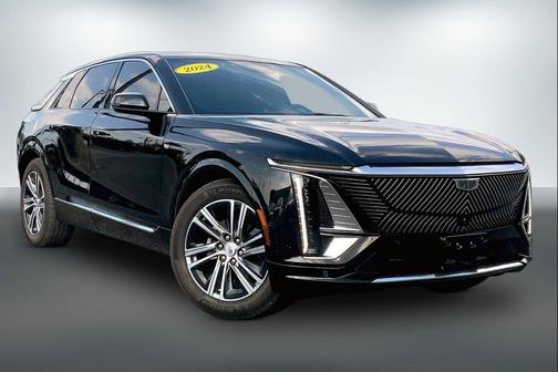 Stellar Black Metallic 2024 Cadillac LYRIQ Luxury