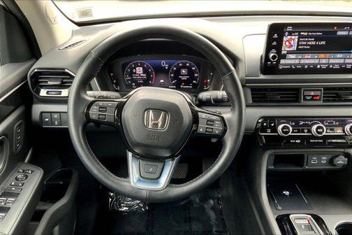 Platinum White Pearl 2023 Honda Pilot AWD Elite