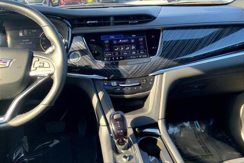 2025 Cadillac XT6 Premium Luxury AWD