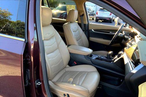 2022 Cadillac XT6 Premium Luxury AWD