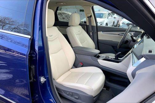 2025 Cadillac XT5 Premium Luxury