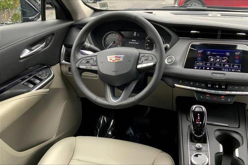 2023 Cadillac XT4 Luxury