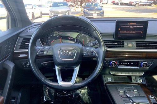 Glacier White Metallic 2020 Audi Q5 45 Premium