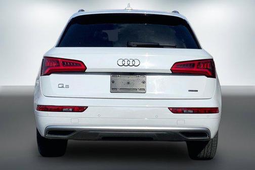 Glacier White Metallic 2020 Audi Q5 45 Premium