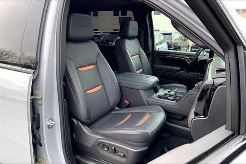 Thunderstorm Gray 2024 GMC Sierra 2500 AT4